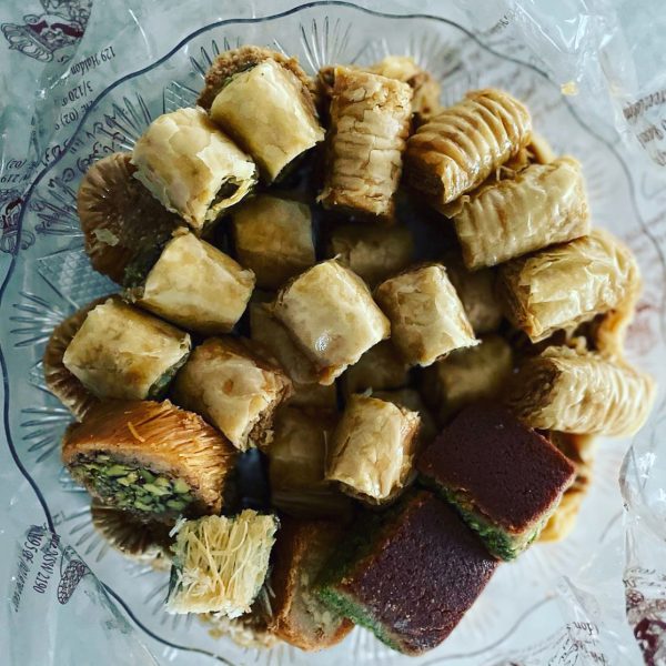 BAKLAVA 1kg gift tray.